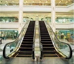 30 asteen kaupallisen ostoskeskuksen liukuportaat